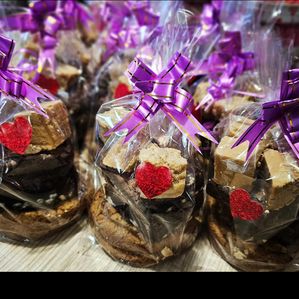 🎁 Brownie, Cookie & Fudge Gift Bag – Christmas Pre-Order