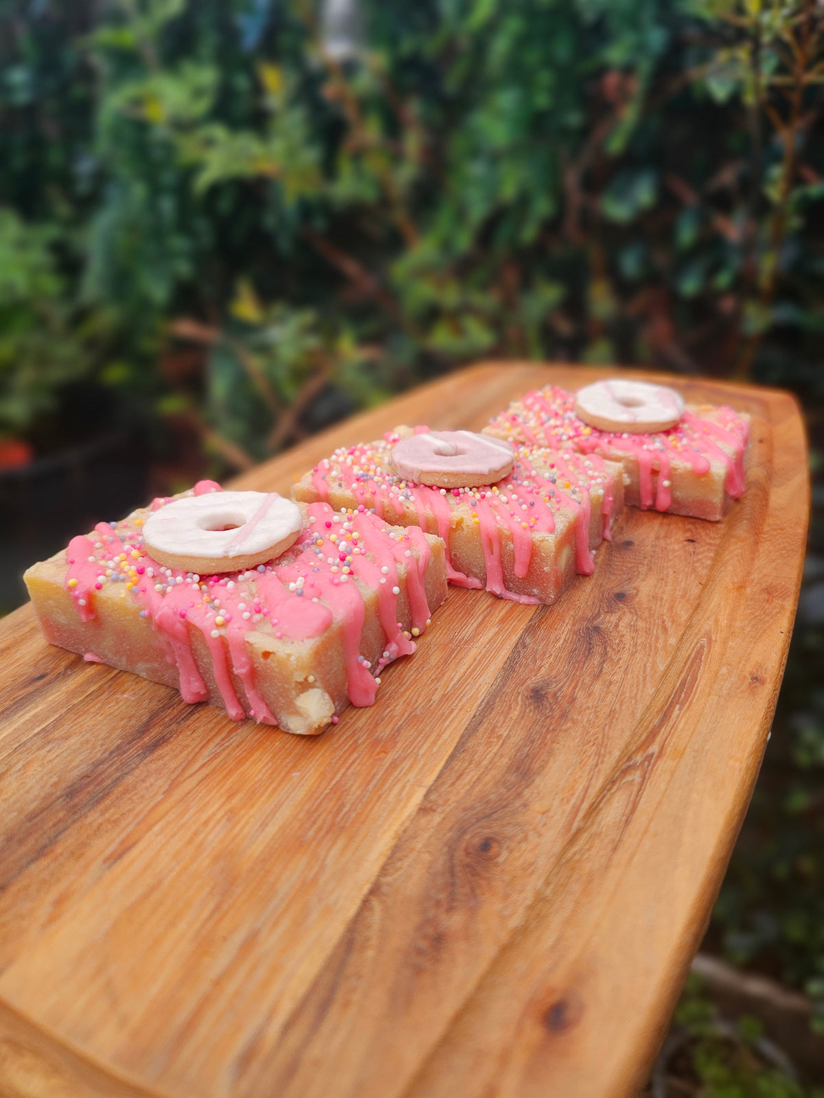 ππ€ Strawberry & White Chocolate Blondie