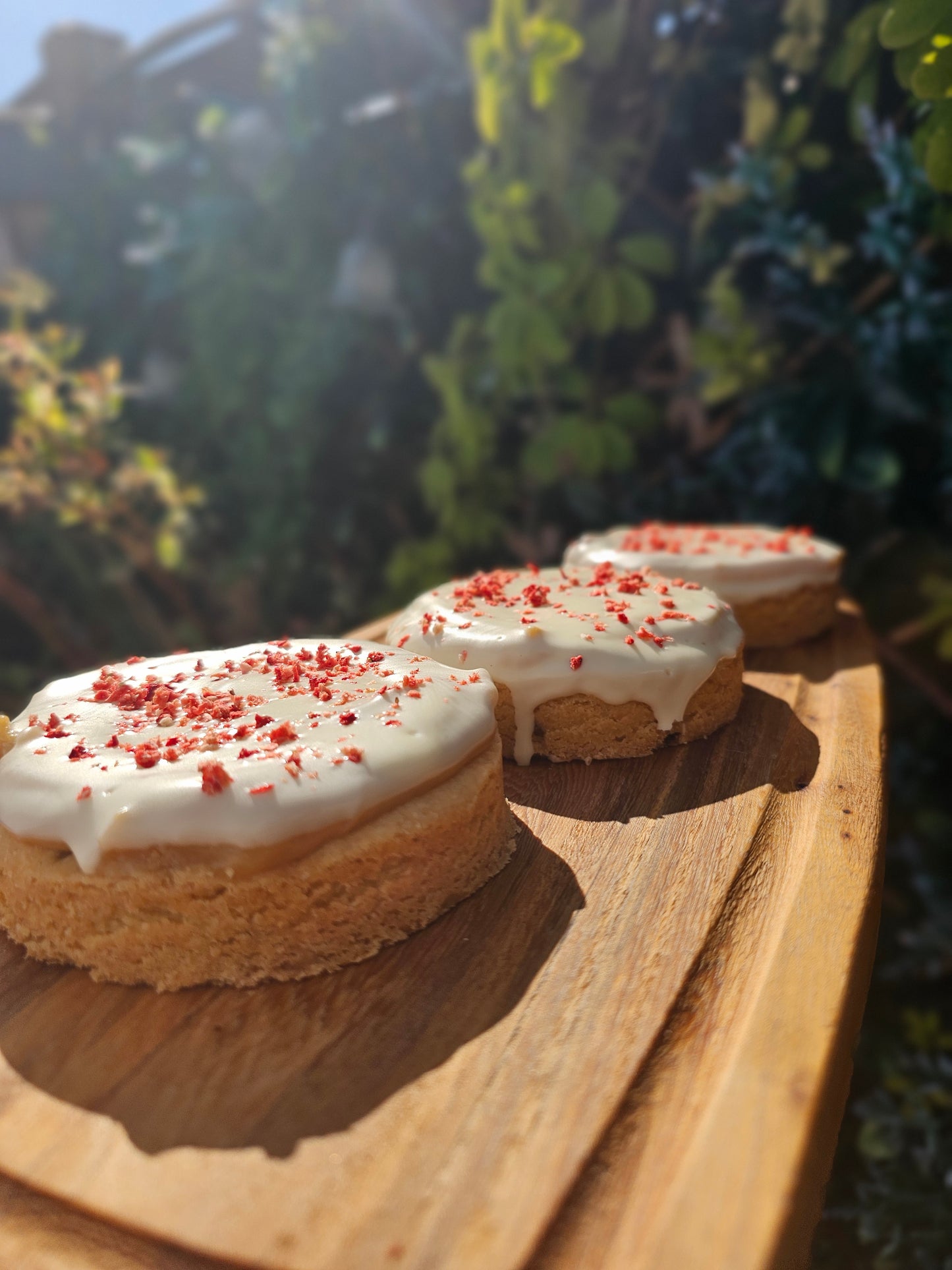 Raspberry & White Chocolate Millionaire Shortbread π€π