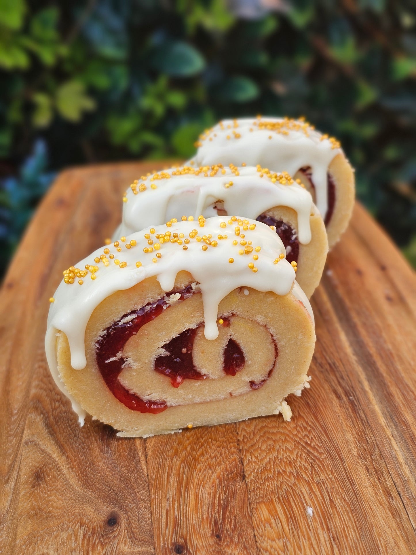 Lemon & Raspberry blondie roll