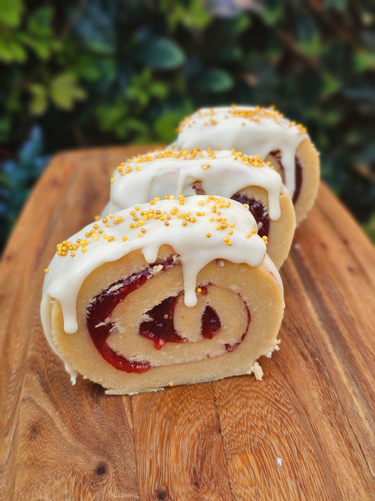 Lemon & Raspberry blondie roll