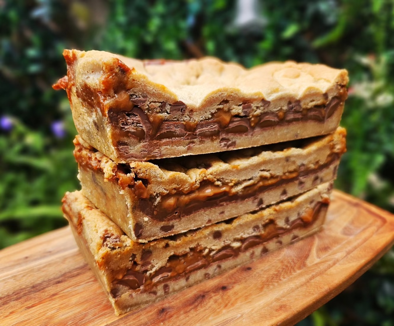 Cadbury Caramel Cookie slice