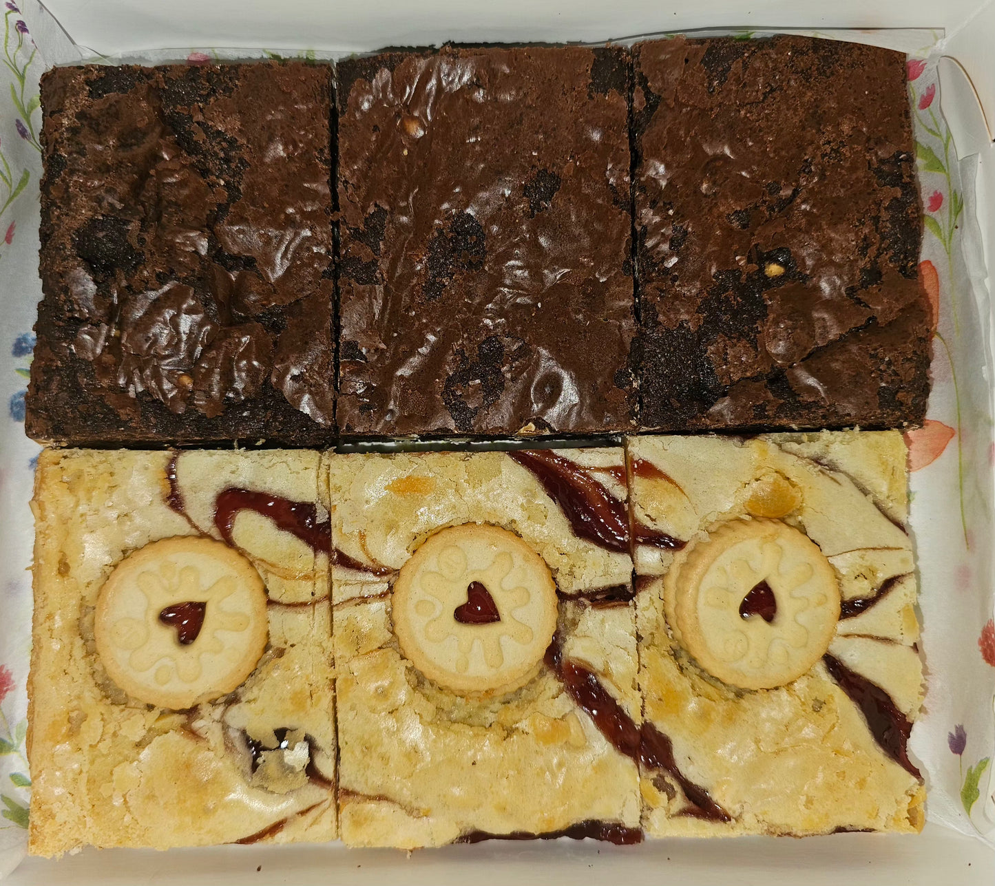 👉 Box of 6 – Chocolate & Jammie Mix 🍓🍫